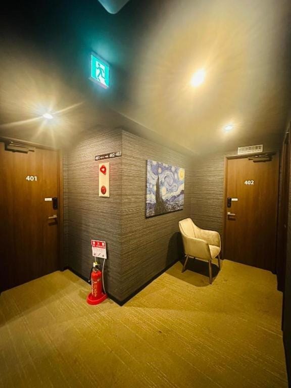 ehostel心斎橋 2人ROOM Apartment hotel in Osaka