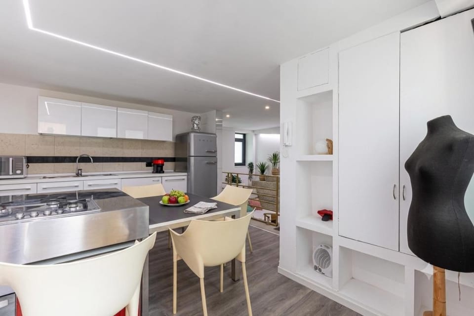 Kitchen or kitchenette, Dining area, dishwasher, oven, stove