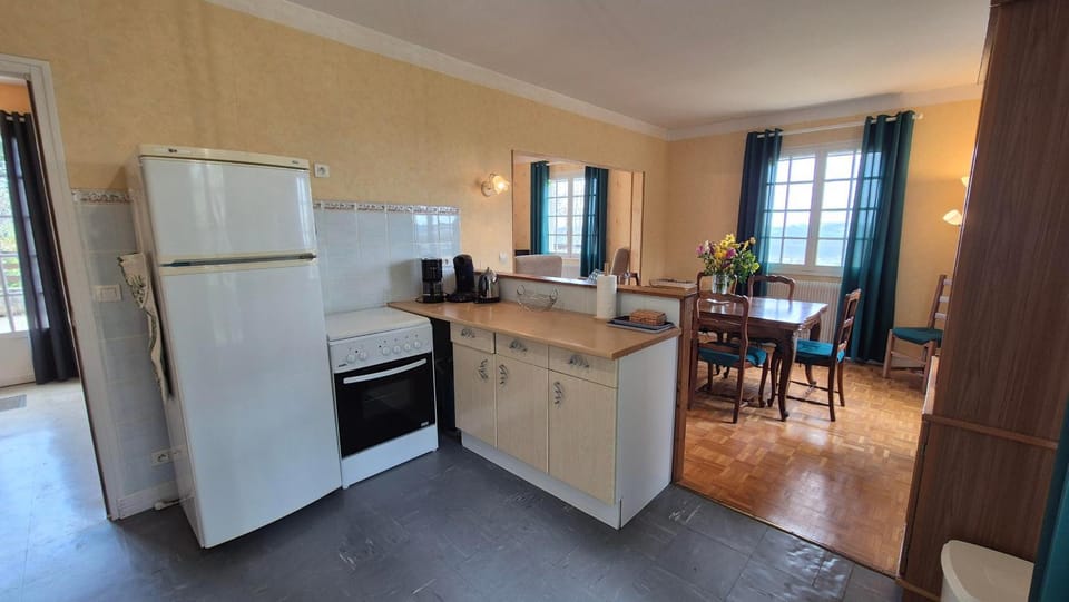 La Contie climatisée et proche de Sarlat House in Occitanie
