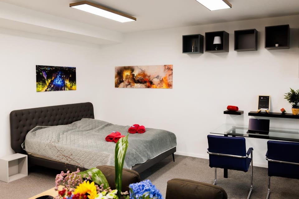 Bed, Bedroom