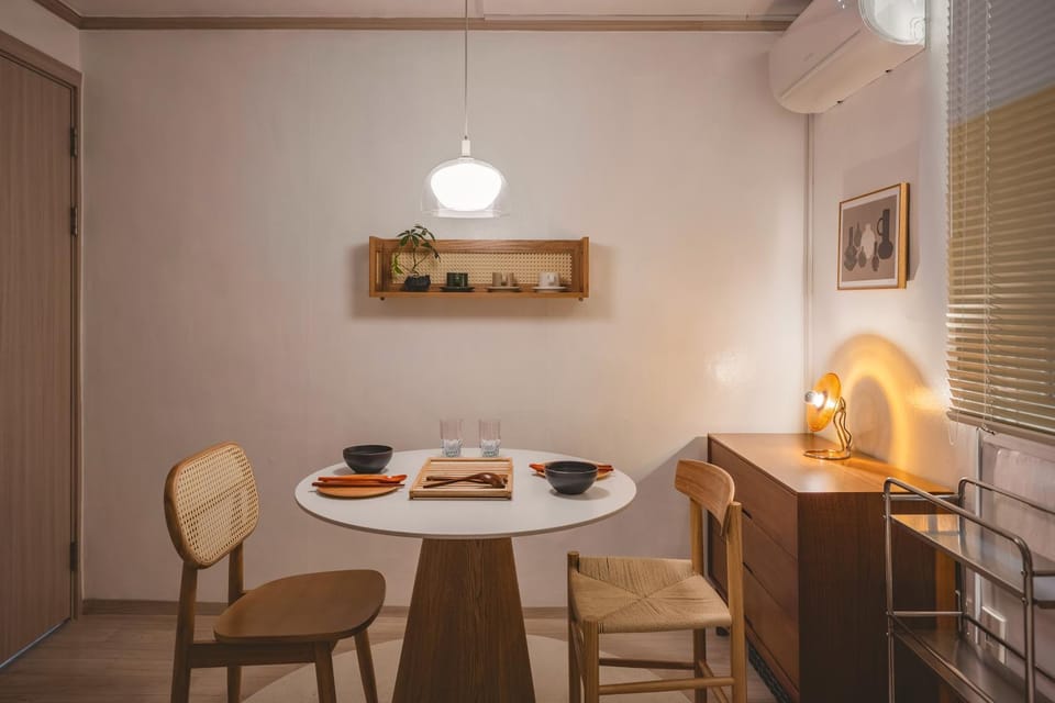 Seating area, Dining area
