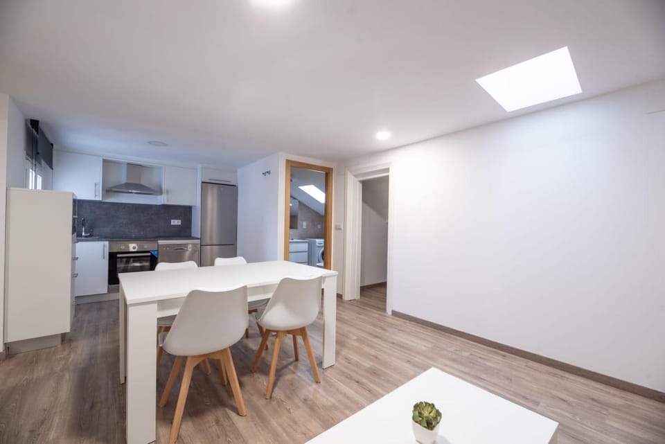 Kitchen or kitchenette, Dining area, dishwasher, oven, stove