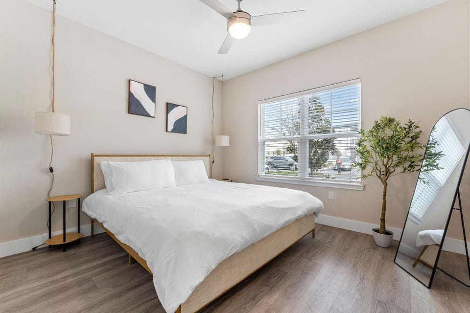 Pinnacle Apartments W Amenties by Heavenly Homes Apartment in Orlando