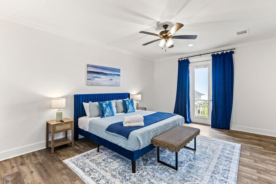 Salty Seabass 4BR Seaside Escape House in Texas City