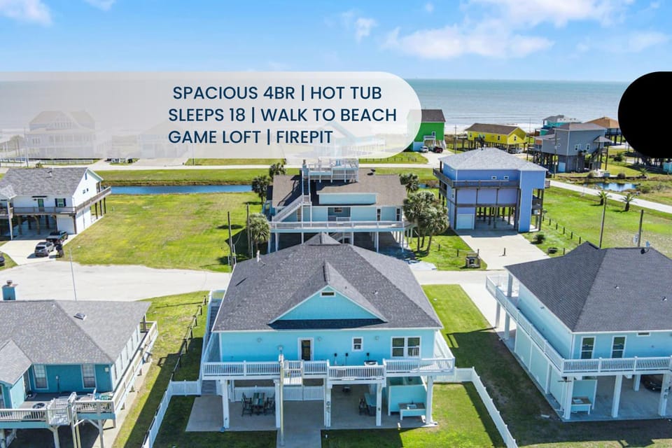 Beach Hideaway Spacious 4BR Game Loft, Hot Tub, Deck, Walk to Beach House in Bolivar Peninsula