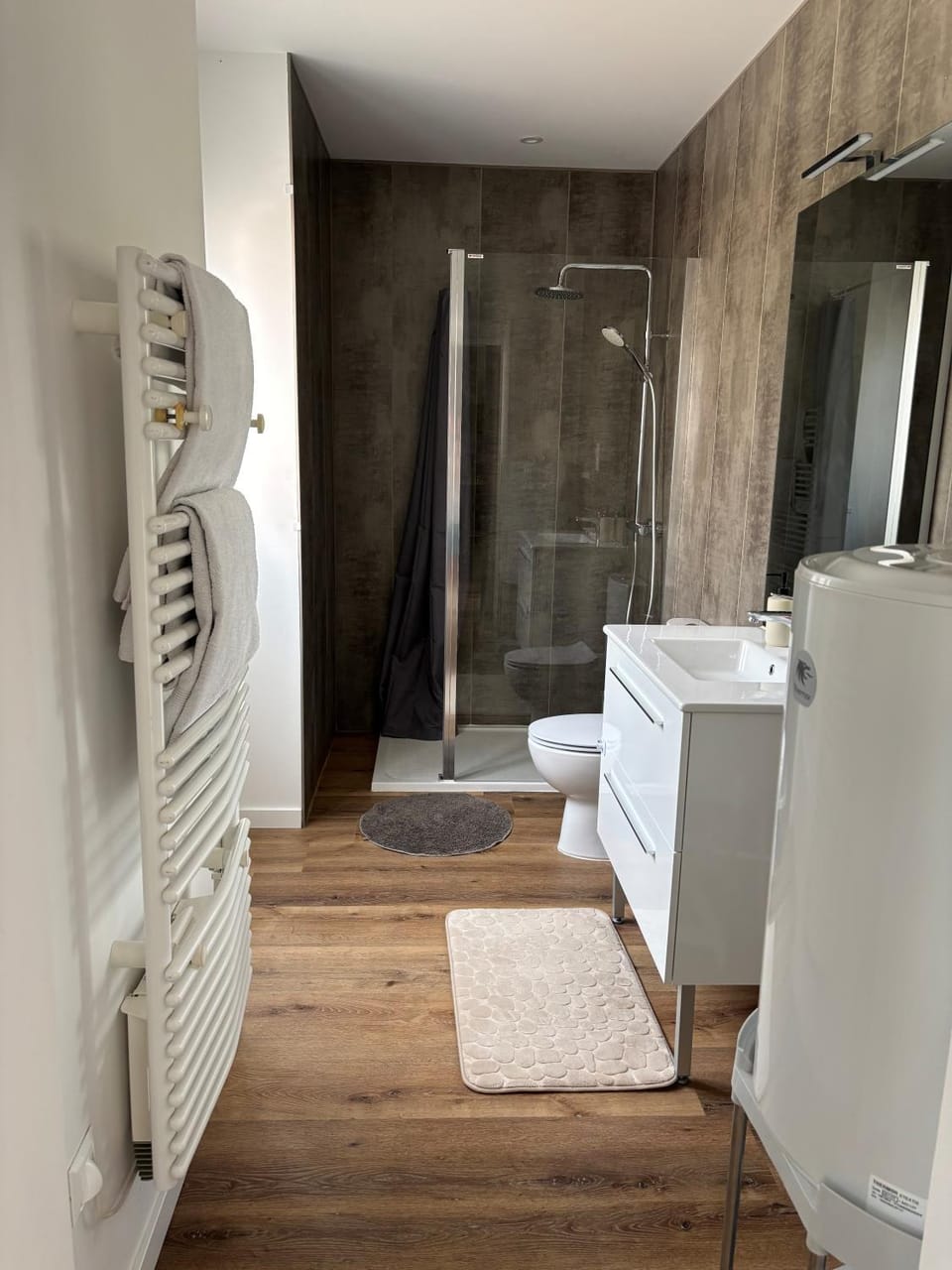 Shower, Toilet, Bathroom