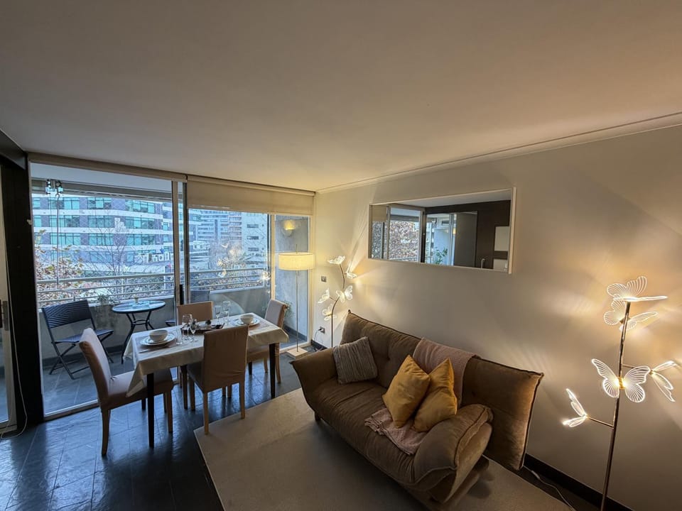 Mall Parq Arauco Tranquilo y Familiar Las Condes Apartment in Las Condes