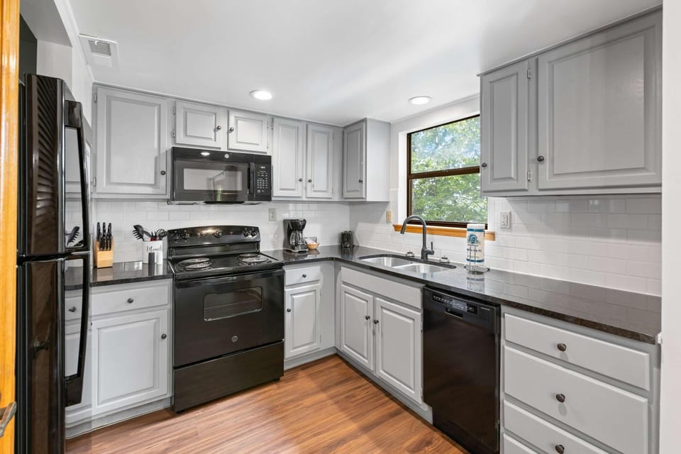 Ideal location Shared Pool & Near Dollywood House in Pigeon Forge