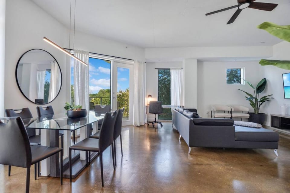 Living room, Seating area, Dining area