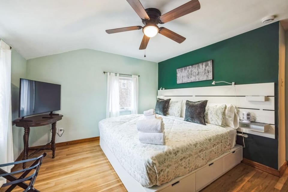 TV and multimedia, Bedroom