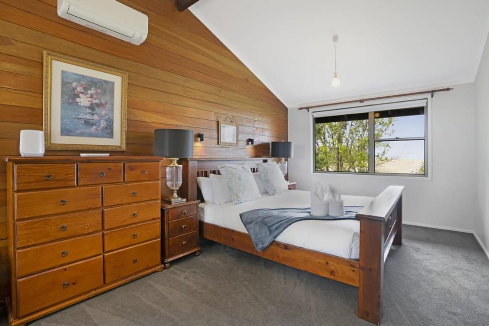 Bedroom, Mountain view, air conditioner