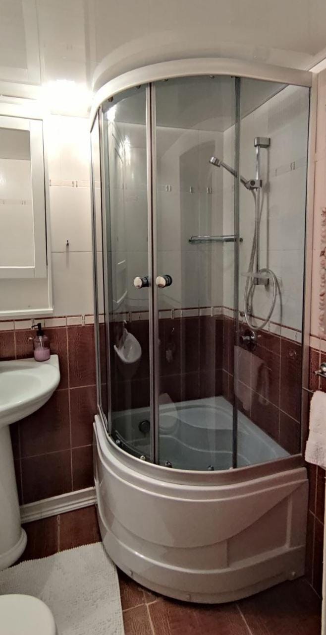 Квартира возле Дерибасовской Apartment in Odessa