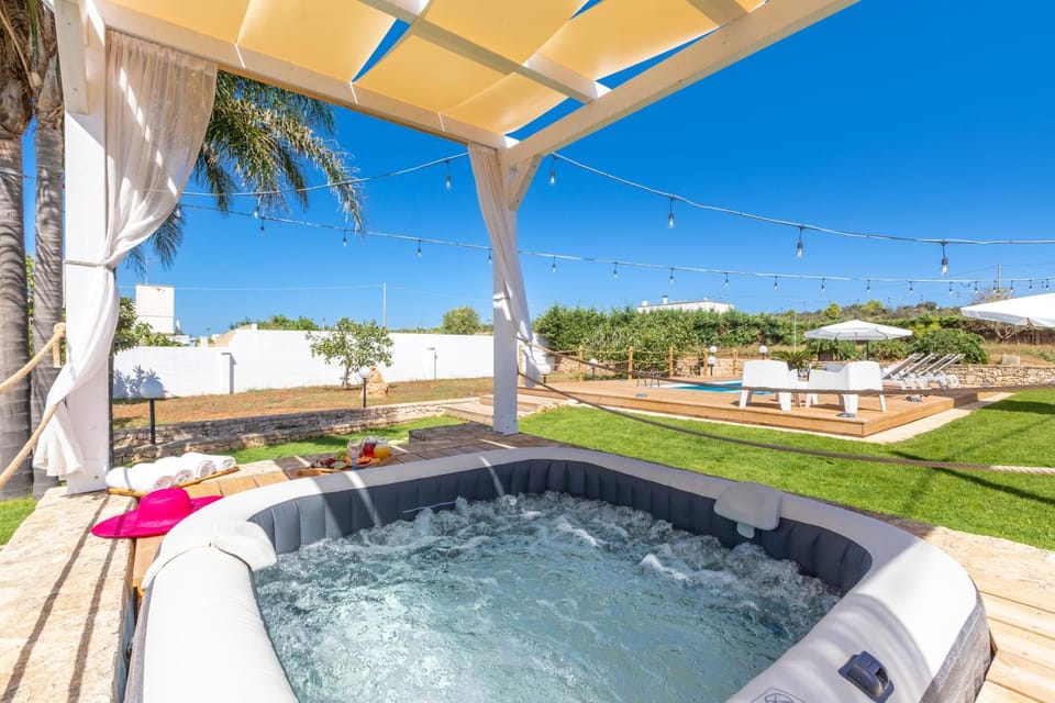 Day, Garden, Hot Tub, Garden view, Pool view, Swimming pool