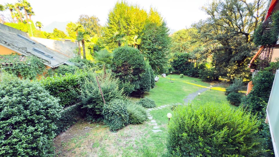 Como Lake - Panoramic & Private Parking Apartment in Cernobbio