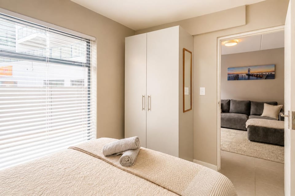 Bed, Living room, Photo of the whole room, Seating area, Bedroom, towels, wardrobe