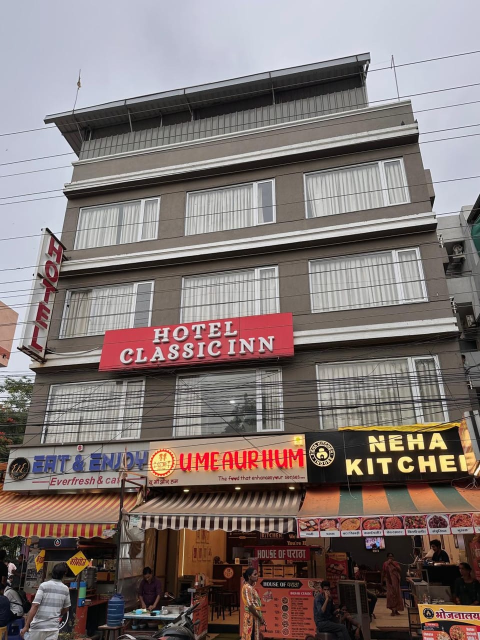 Property building, Day, Street view, Shopping Area