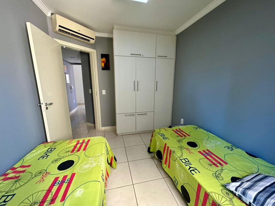 Bedroom, wardrobe