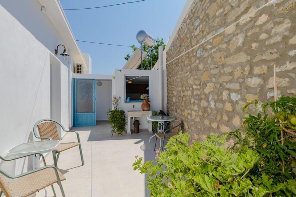 Statis House Apartment in Lardos
