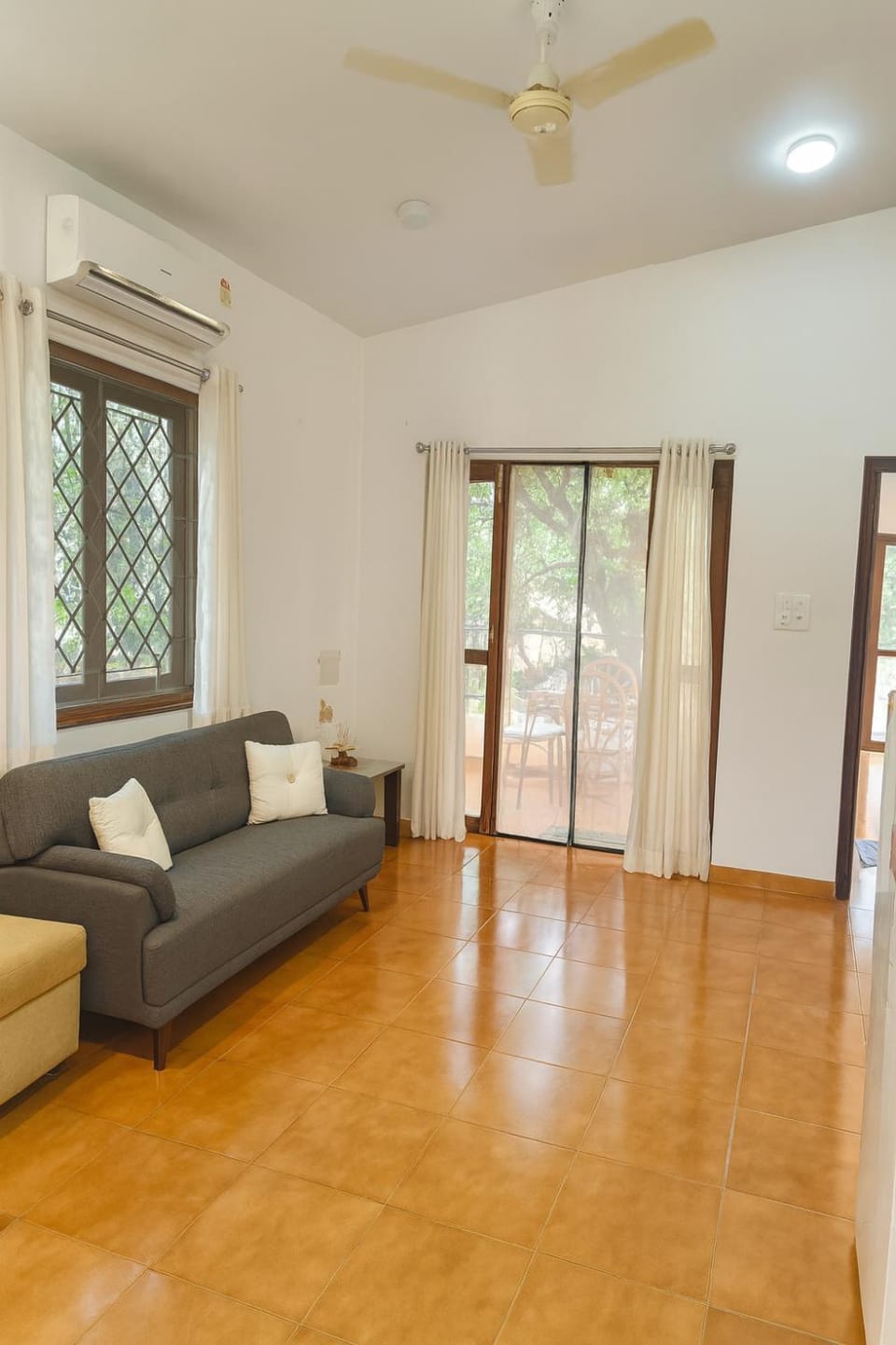 Navilehomestay Budget 2BHK with Pool Near Baga & Candolim Beach Villa in Candolim