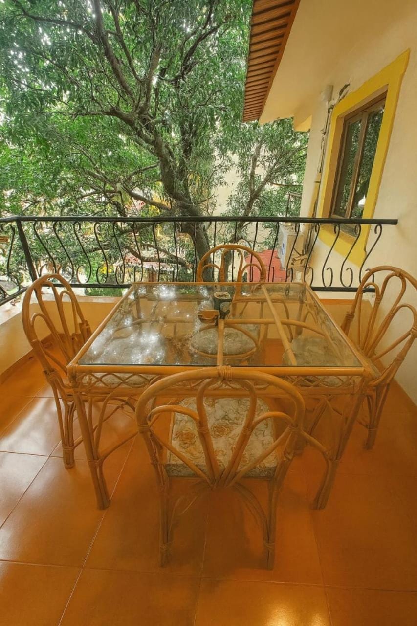 Navilehomestay Budget 2BHK with Pool Near Baga & Candolim Beach Villa in Candolim