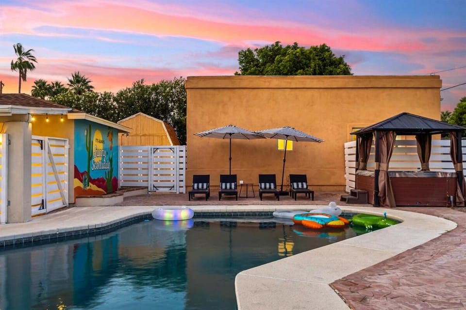 Relaxing Casita - Pool - Spa - Prime Location Apartment in Phoenix