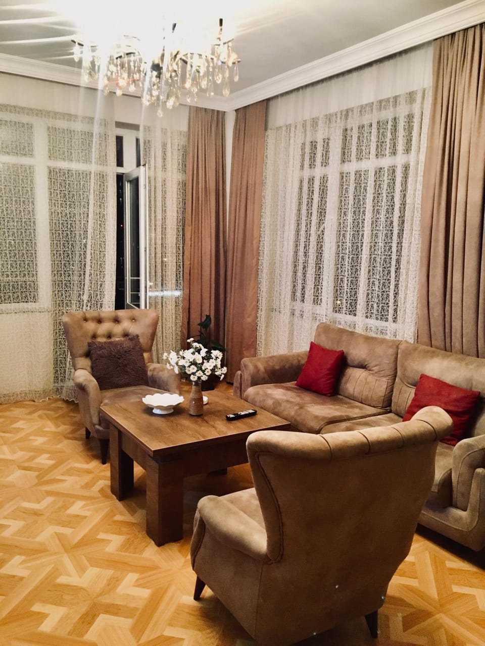Living room, Seating area