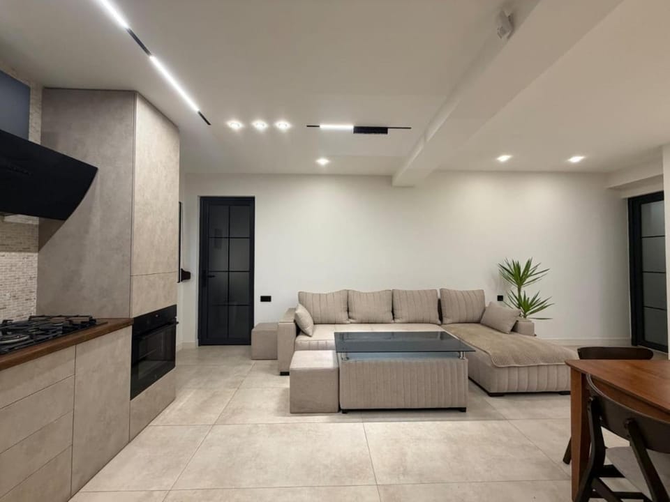 Kitchen or kitchenette, Living room, Seating area
