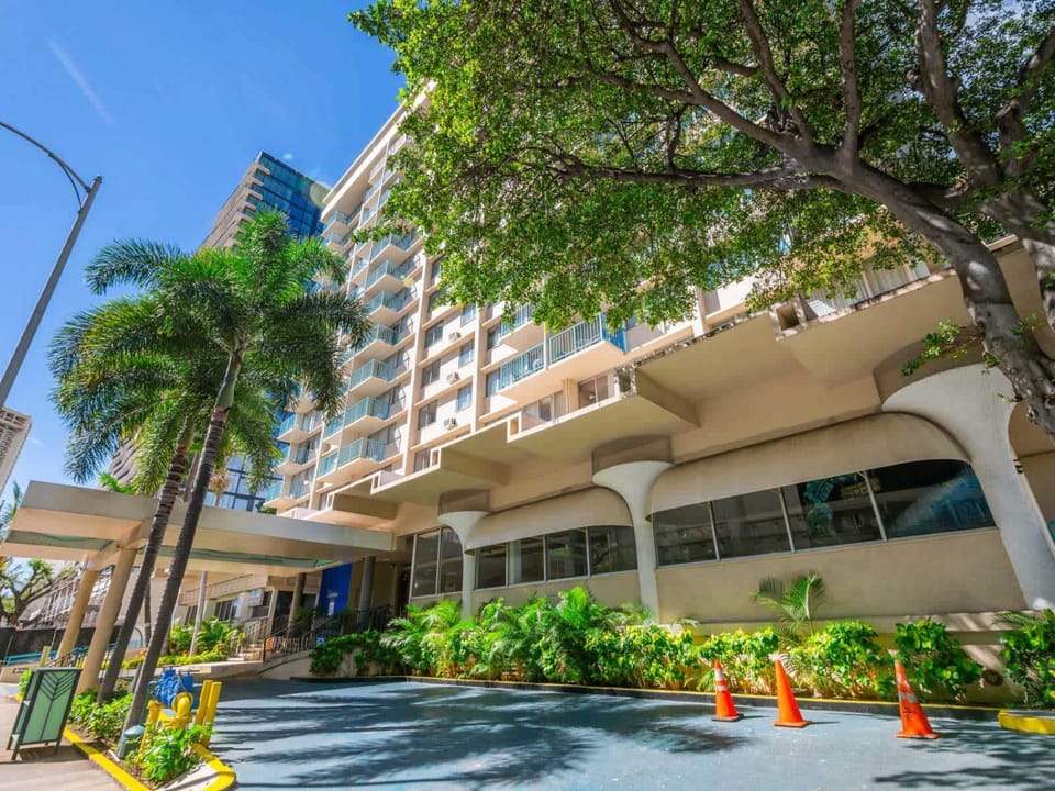 Aqua Aloha Surf Waikiki Apartment in Honolulu