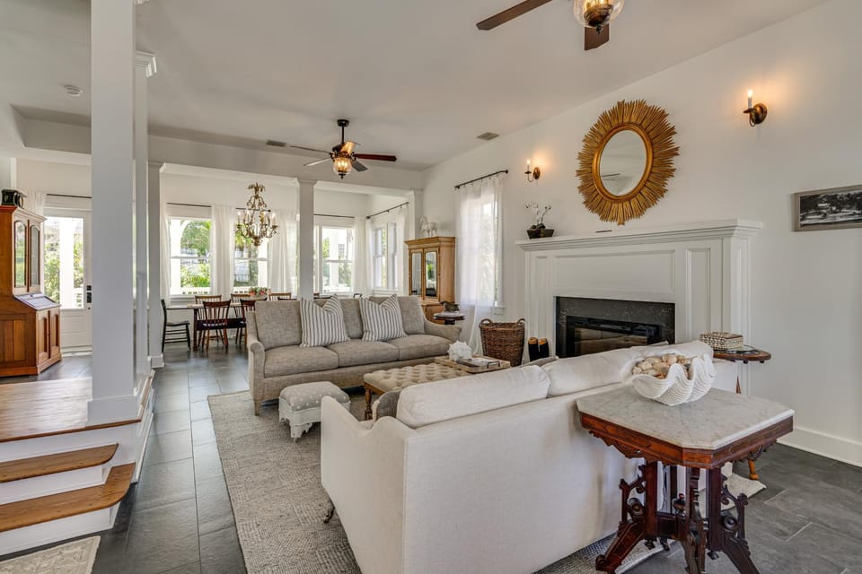 Luxe Pine Island Living: Historic Old Florida Gem! House in Bokeelia