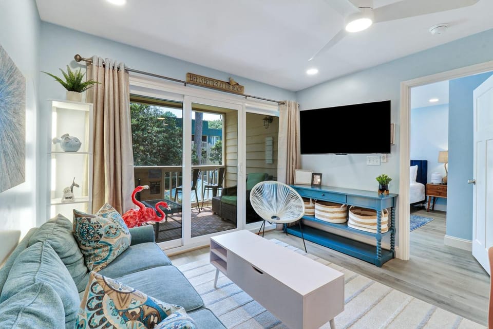Stunning 2 Bedroom Villa Steps to the Beach Villa in Hilton Head Island