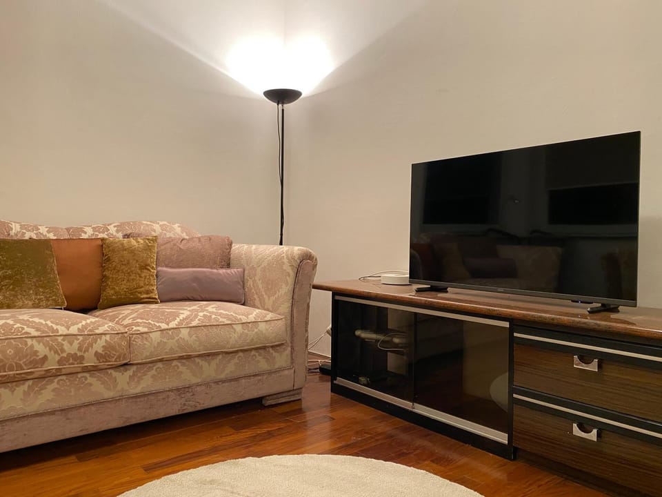 OASIS -10 min Walk to center- 2 bedrooms -Free parking-Bike storage Apartment in Bassano del Grappa