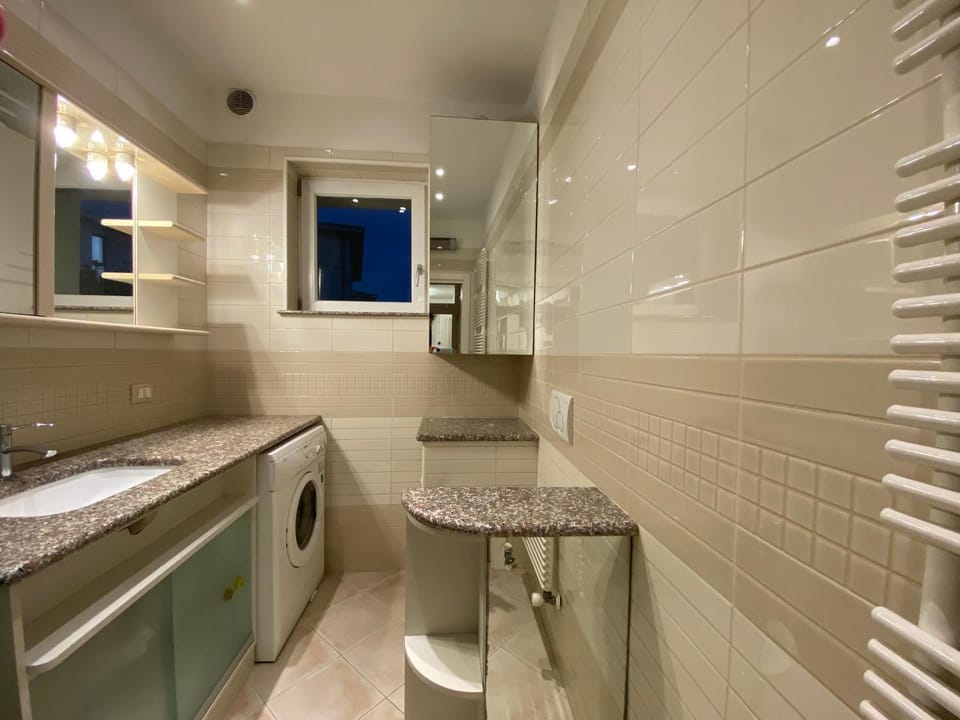 OASIS -10 min Walk to center- 2 bedrooms -Free parking-Bike storage Apartment in Bassano del Grappa
