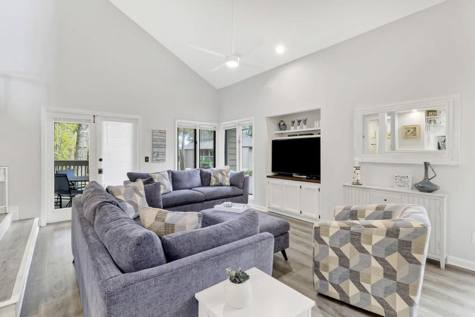 Palmetto Dunes Villa Walk to Beach Golf & Pool Villa in Hilton Head Island