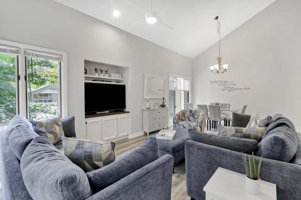 Palmetto Dunes Villa Walk to Beach Golf & Pool Villa in Hilton Head Island