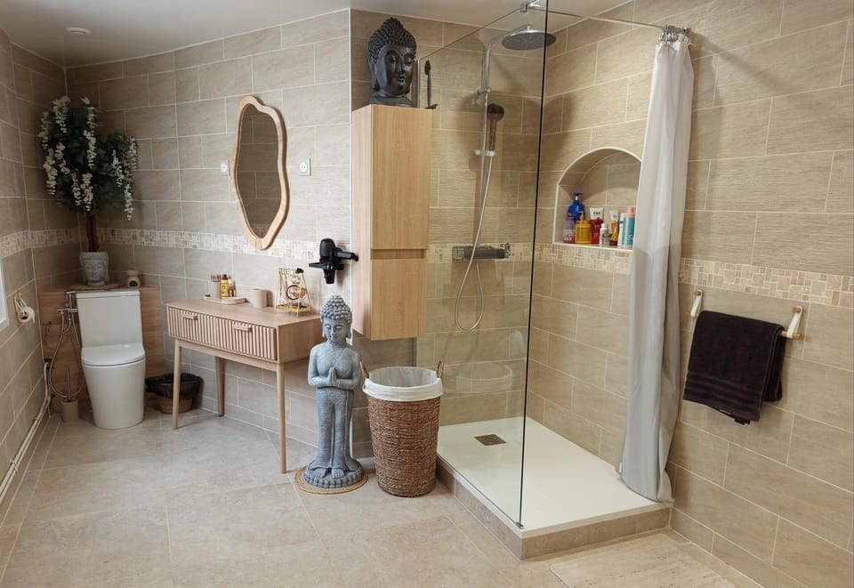 Elohan House Bed and Breakfast in Pontoise