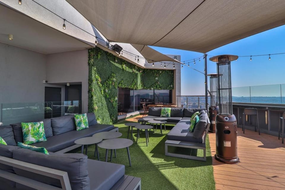 423 Menlyn maine Apartment Hotel in Pretoria