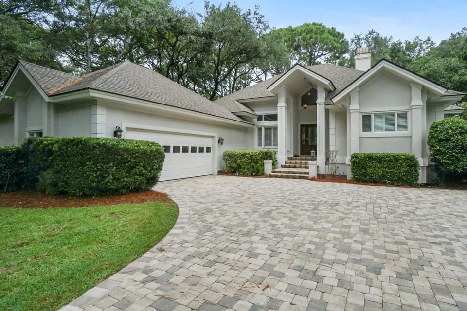 Private Dock & Pool Beach Access Nearby House in Hilton Head Island