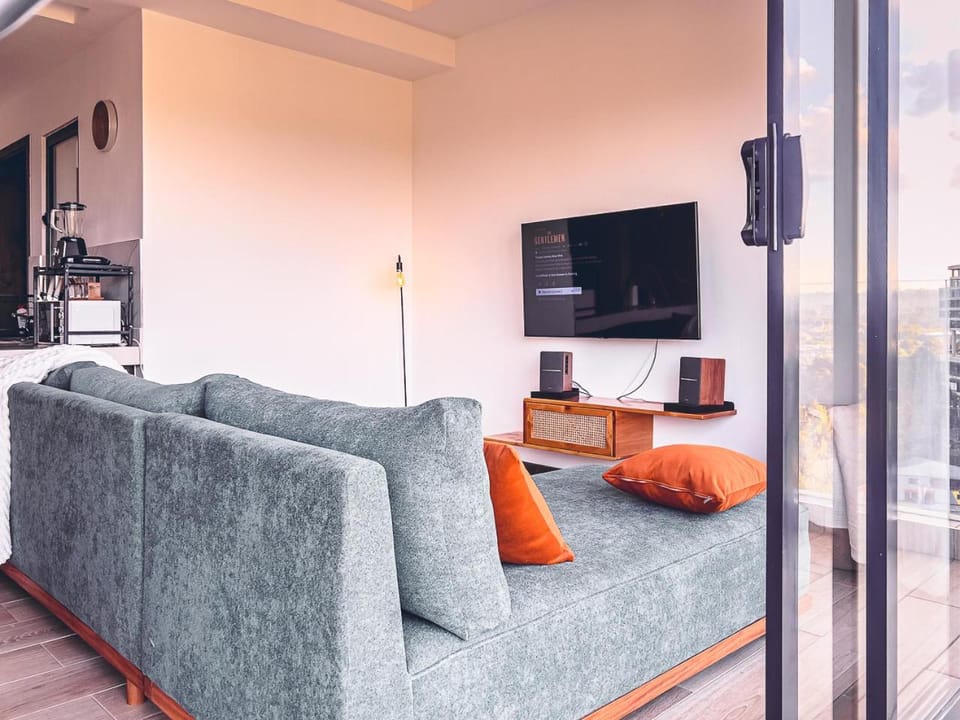 Communal lounge/ TV room, TV and multimedia