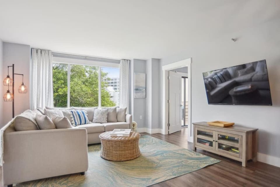 Immaculate Beach Villa Spacious Floor Plan Villa in Hilton Head Island