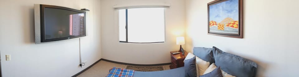 TV and multimedia, Photo of the whole room, Bedroom