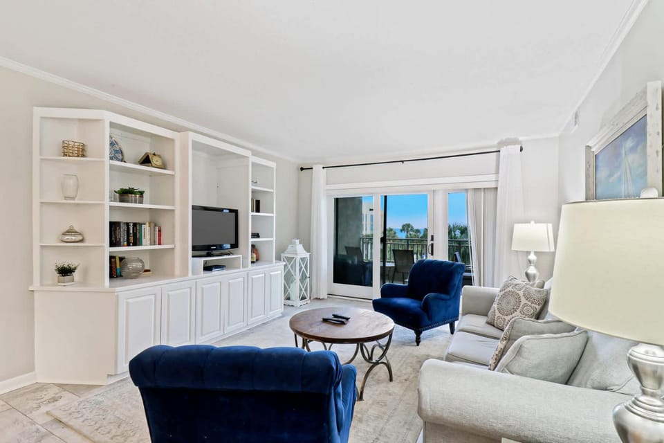 335 Shorewood Villa Ocean Views Villa in South Forest Beach