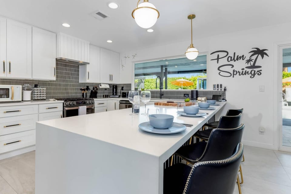 Rat Pack Rendezvous - An Entertaining Experience House in Palm Springs