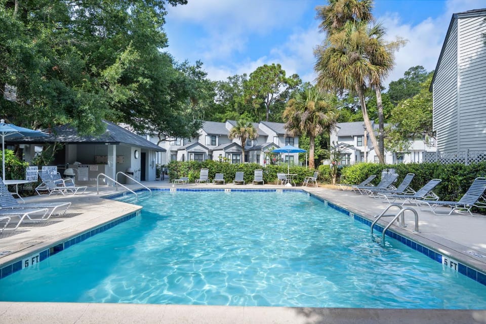 7502 Treetops Villa Pet-Friendly Walk to the Beach Villa in South Forest Beach