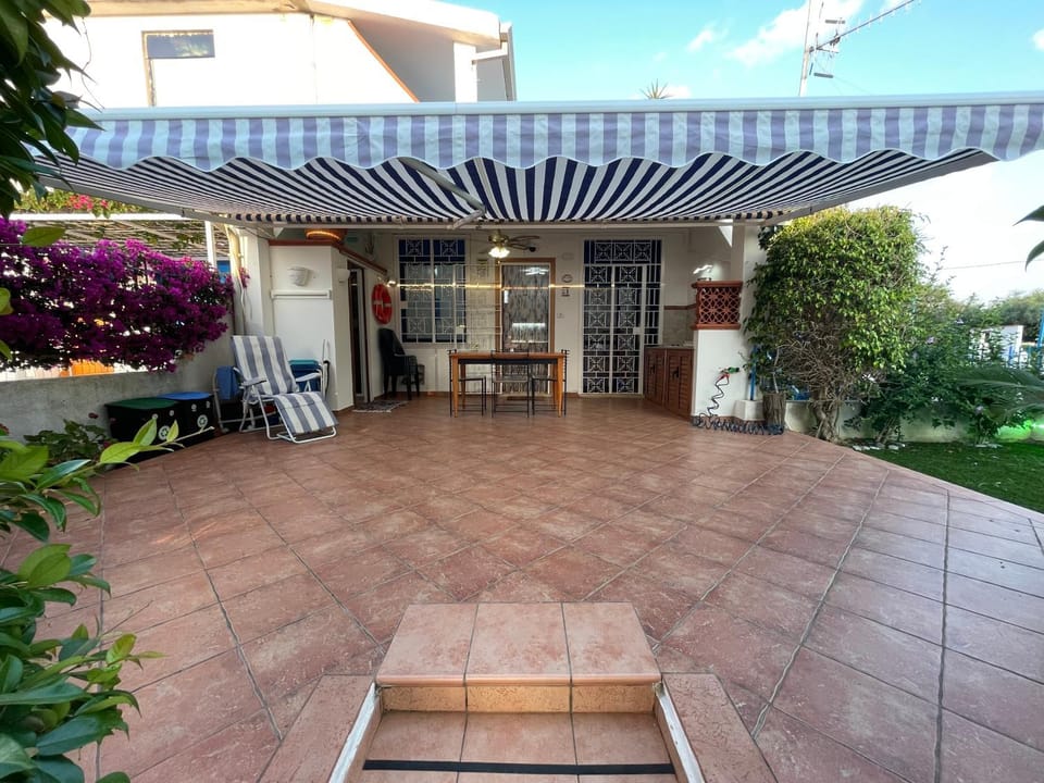 Property building, Patio, Garden, Balcony/Terrace, Garden view