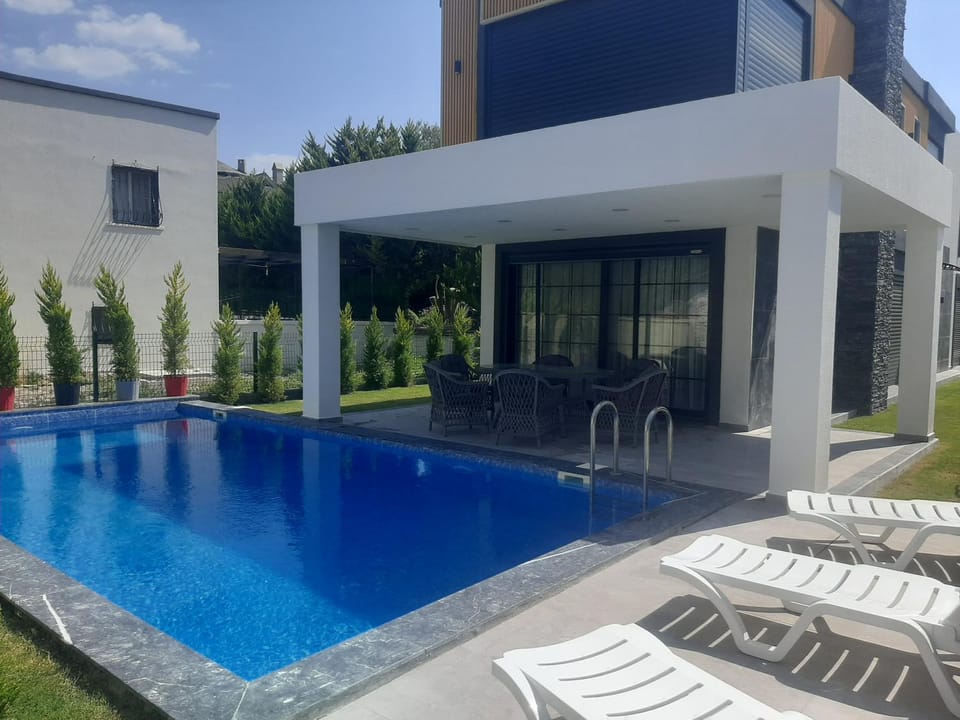 Villa Vogue Villa in İzmir Province