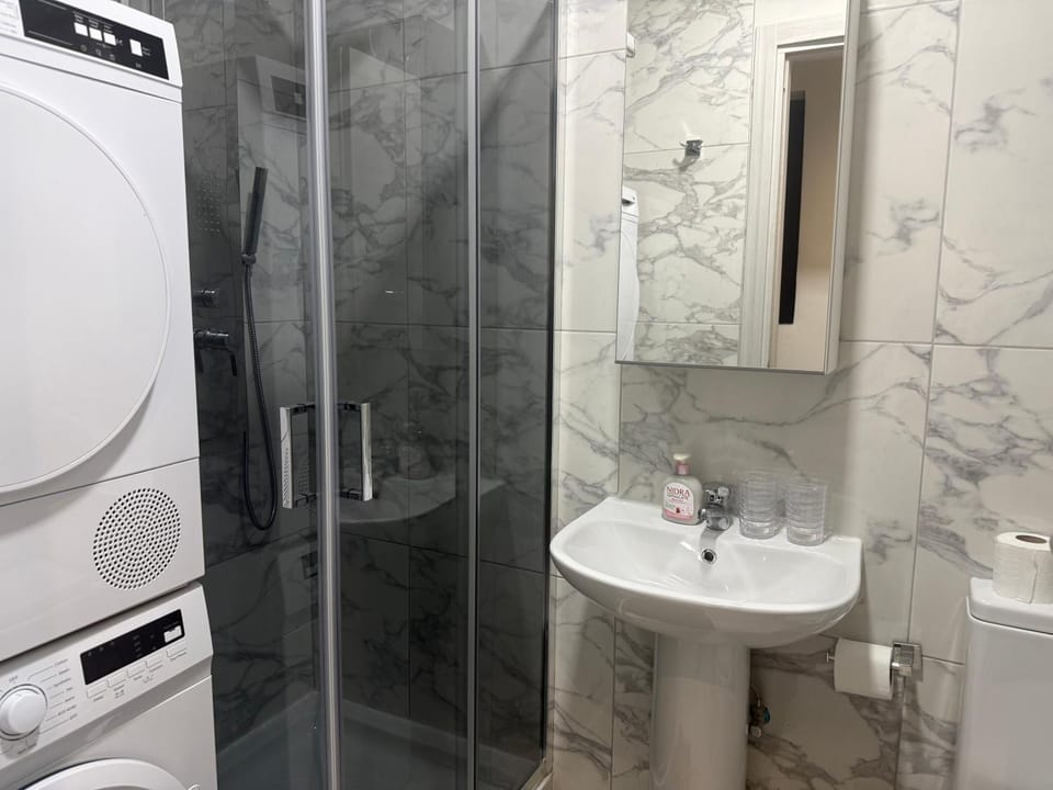 Shower, Toilet, Bathroom