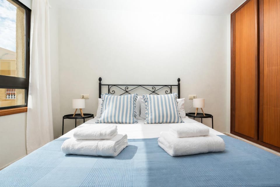 Bed, Photo of the whole room, Bedroom, towels, wardrobe