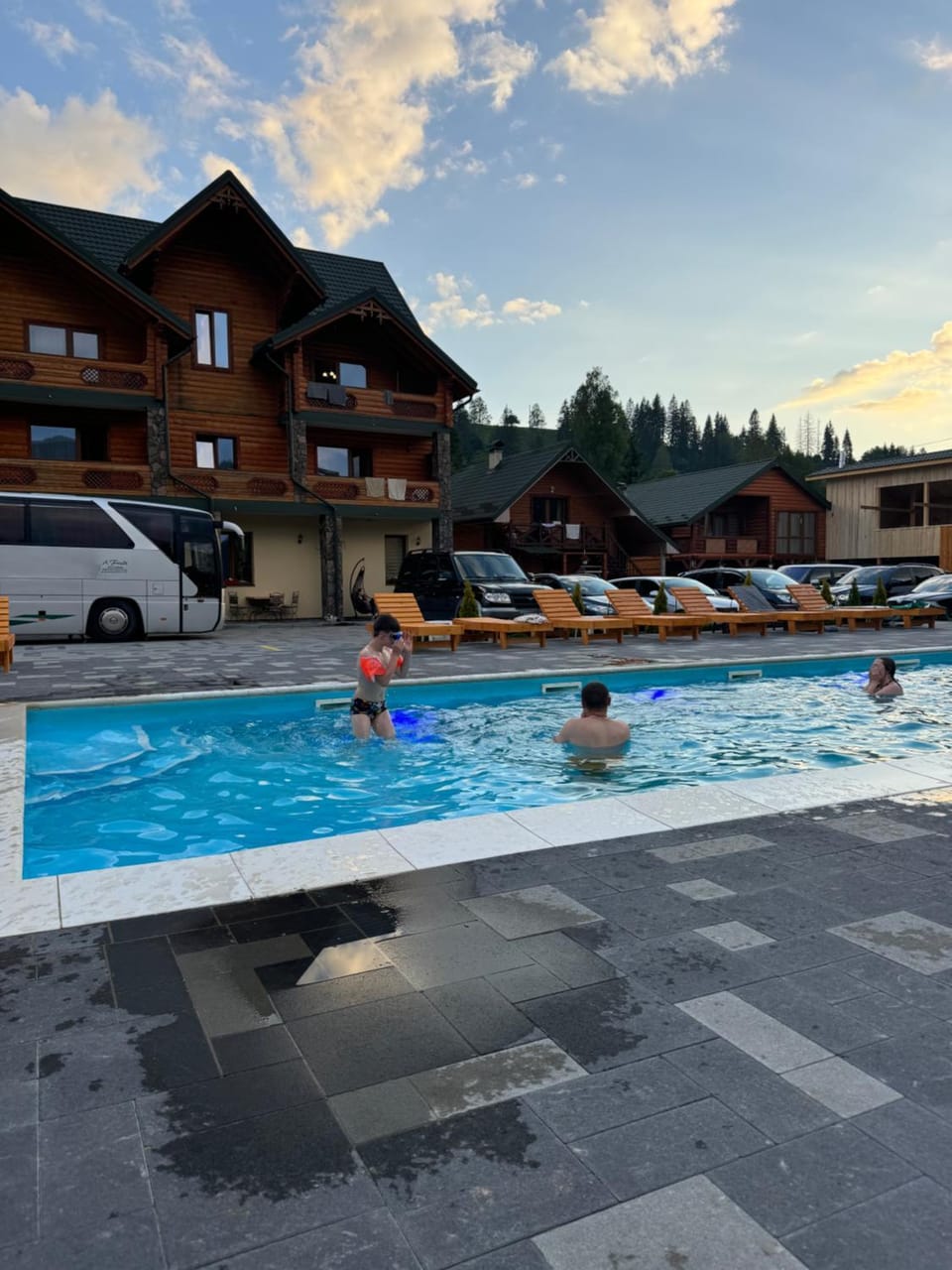 Готель Близнюки Hotel in Ukraine