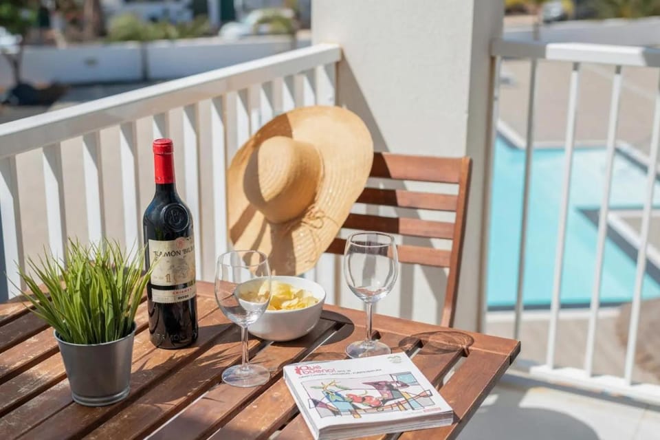 Escape Senator and Delfin Senator apartments Pool and Wifi Apartment in Costa Teguise