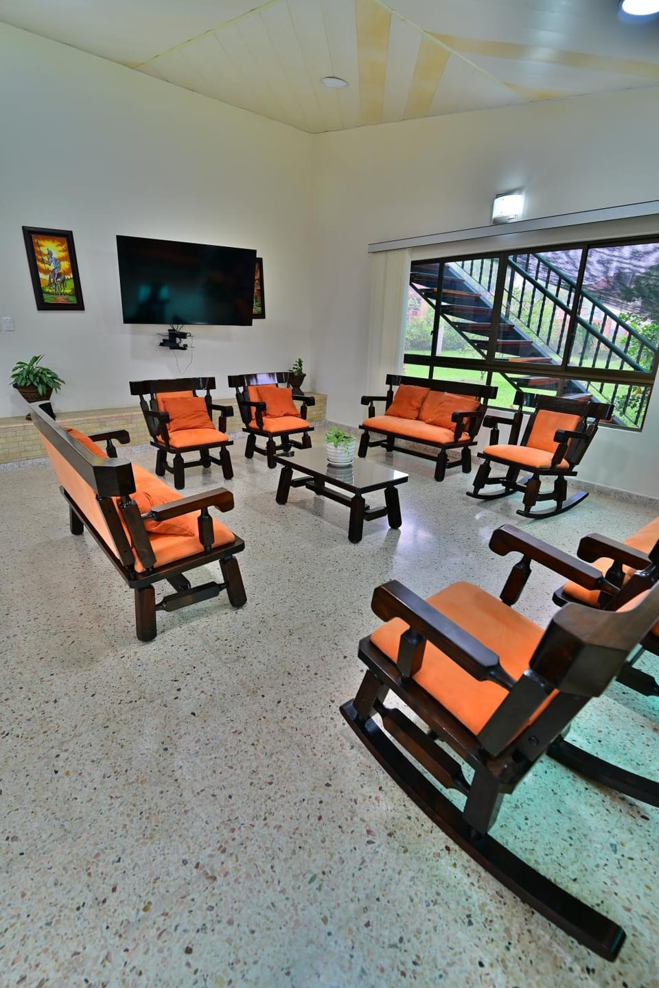 Communal lounge/ TV room, Communal lounge/ TV room, TV and multimedia, Living room, Seating area, Evening entertainment
